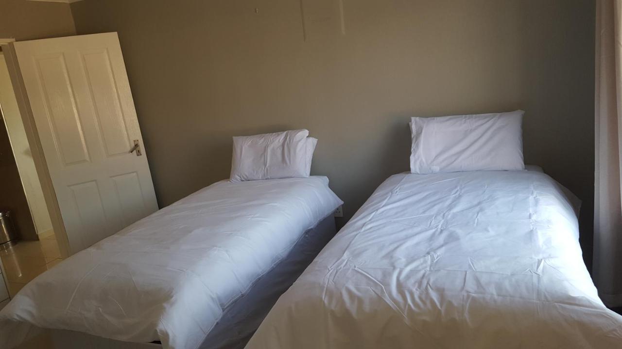Tlelakufuma Guest House Johannesbourg Extérieur photo